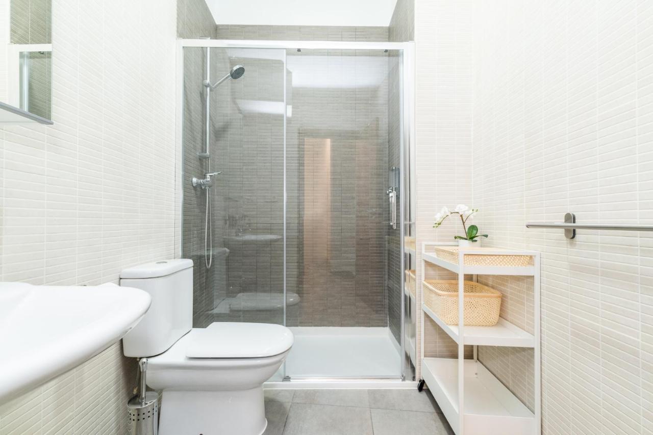 Moderno Apartamento Centro De Granada 2 Luaran gambar